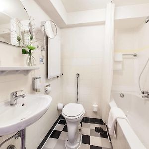 Basic Kamer met Twee Aparte Bedden